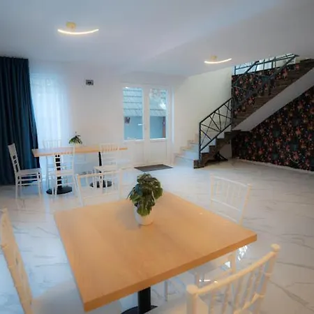 Holiday home Vibe House Madisson Brasov