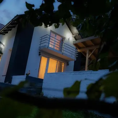 Vibe House Madisson Holiday home