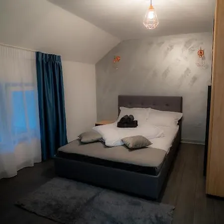 Vibe House Madisson Holiday home